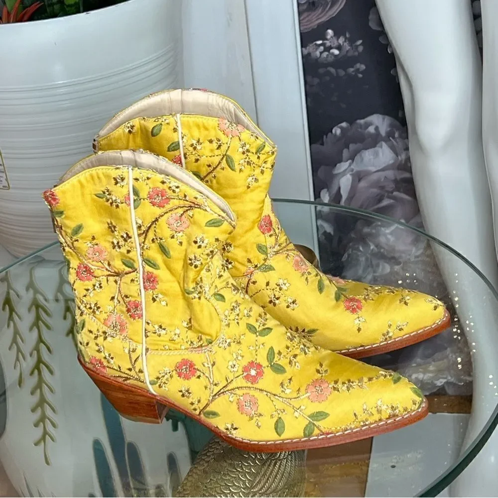 Free People x MOMO NEW YORK ELOISE EMBROIDERED ANKLE BOOTS